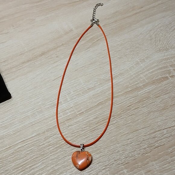 NWOT Fashion Necklace Orange Patterned Heart Pendant Jewelry #31 - Picture 4 of 7